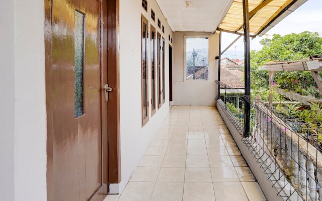 OYO Life 90701 Kost Syariah Deris