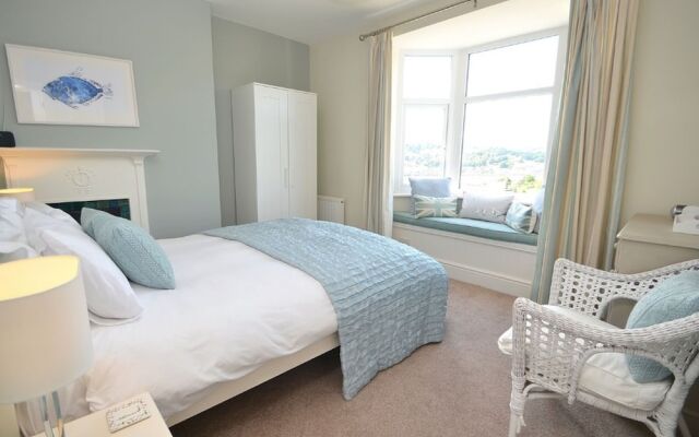 Peaceful Holiday Home in Kingswear Devon With Terrace