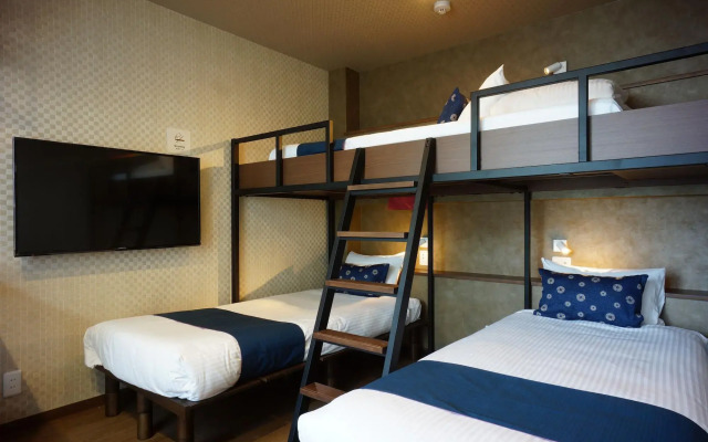 Rona Hotel