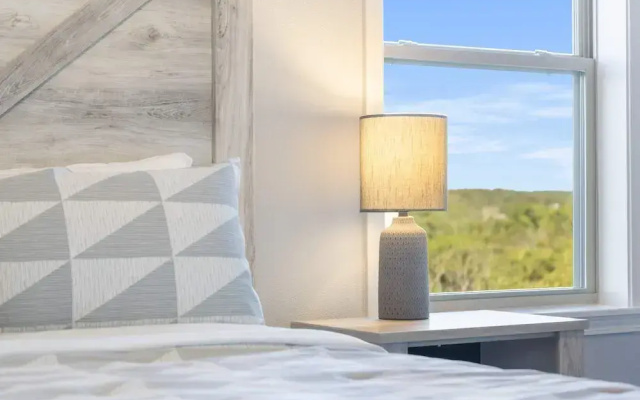 Stonebridge Escape Sleeps 8!