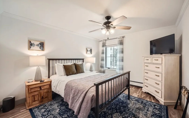 Snowlion Condos 103 2 Bedroom Condo