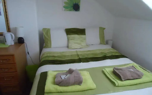 The Oakland Guest House