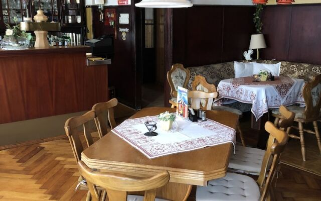 Gansthof Pension Meurastein