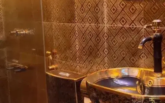 Stunning 1-bed Apartment in Dhaka Close to Airport