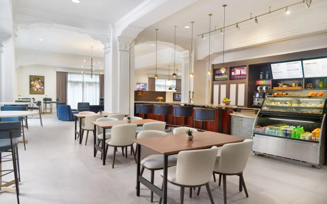 Courtyard by Marriott New Orleans French Quarter/Iberville