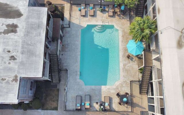 Tx Home Group - Uptown Galleria