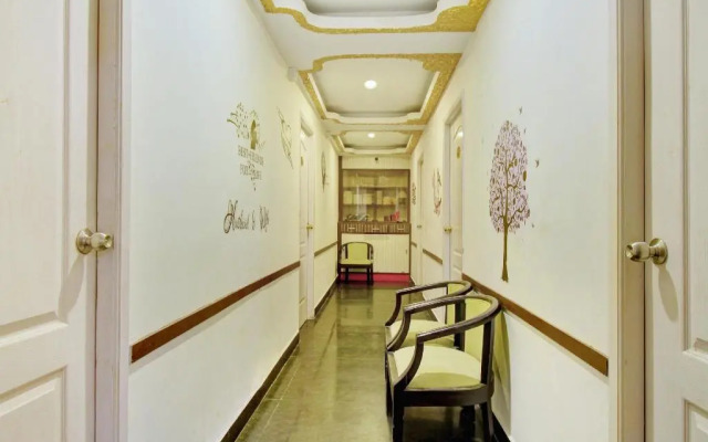 OYO Flagship 4584 India Gate