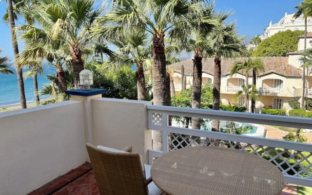Las Dunas Suites & Apartments