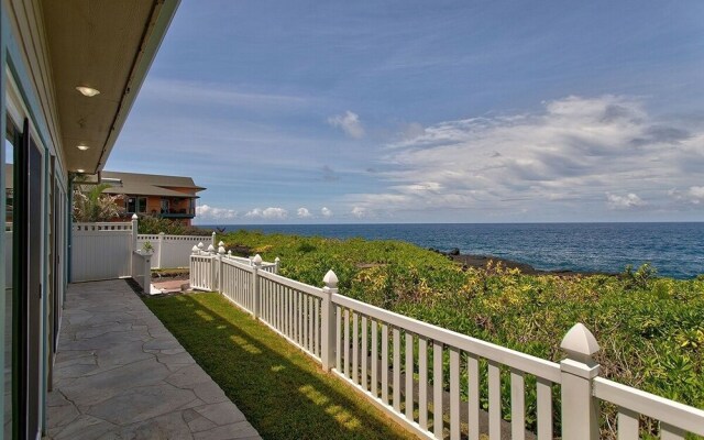 Paradise Ocean View 2 Bedroom Home by RedAwning