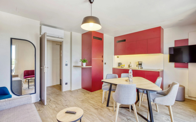 Appart'City Confort Paris Clichy Mairie