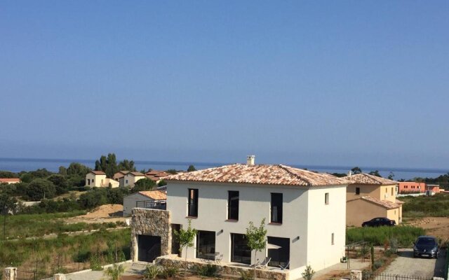 Villa grand confort à 500m de la plage de LOZARI