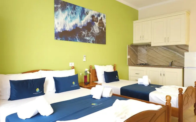 Friends House - Borsh Hotel