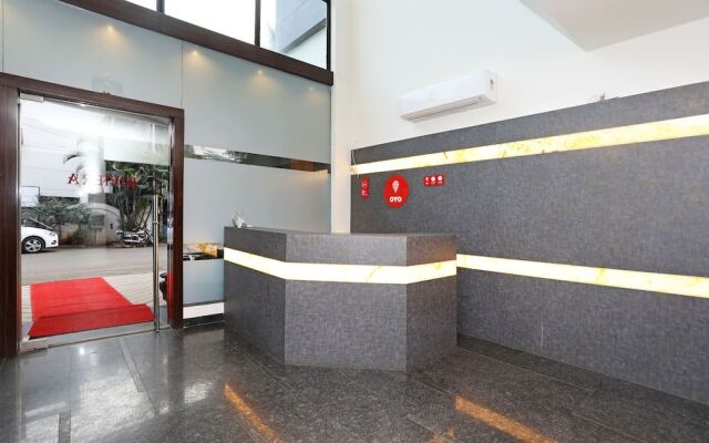 OYO 10672 Hotel Riviera