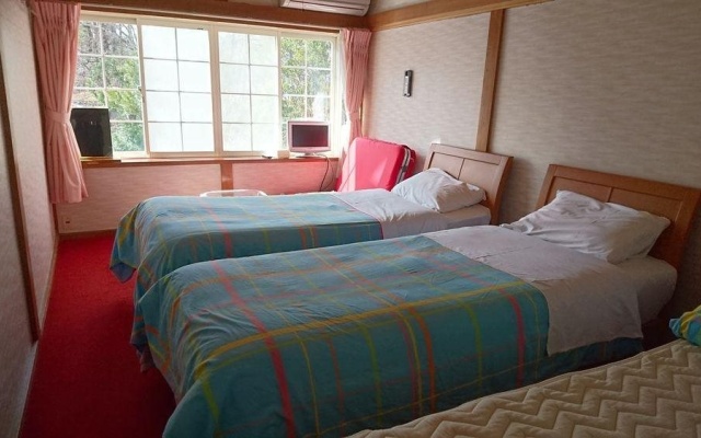 Villa Yamanami – Guest Rooms – Yamanakako