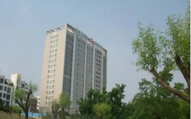 Pai Hotel Luohe Shuanghui Road