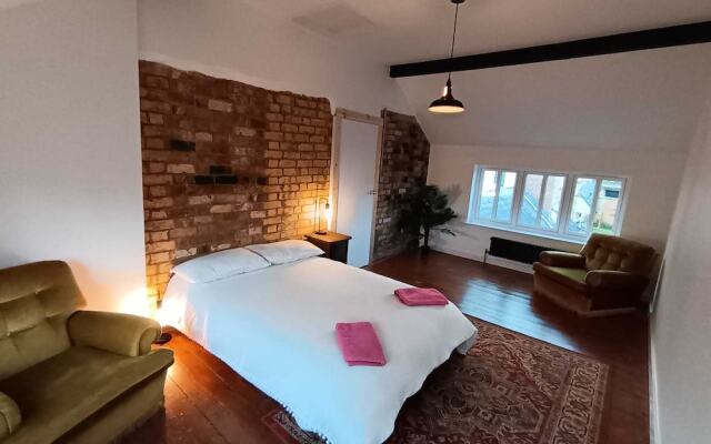 Northampton Oasis - 4 Bedroom House