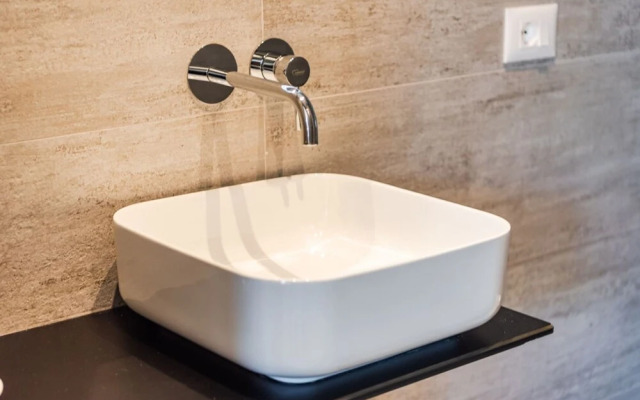 Luxury Studio With Free Parking