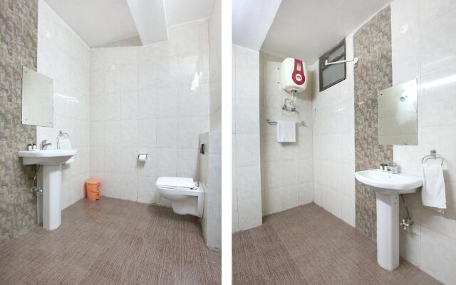 OYO 10362 Hotel Milan Inn