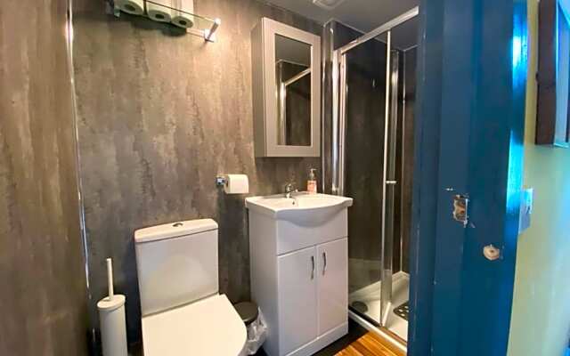 The Residence - 47 Minto St