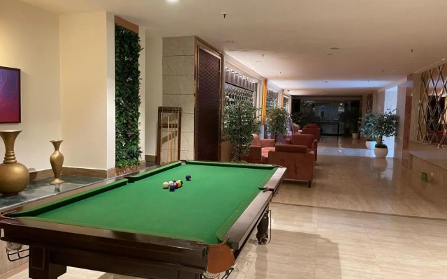 Sk Klyde Grand Hotel