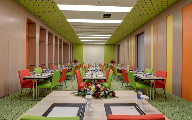 Al Khoory Atrium Hotel
