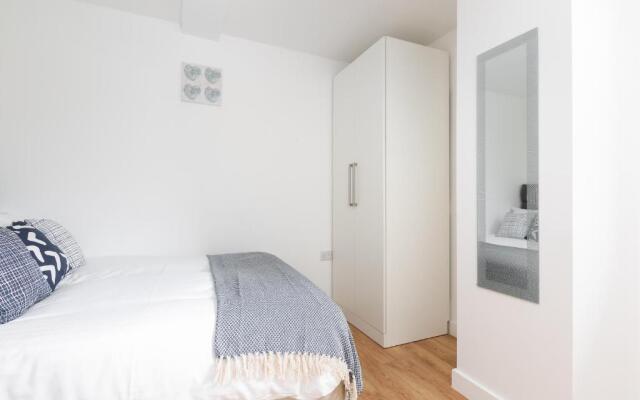 Skyvillion Tower Points - Tower Point Lovely apartment in Enfield London