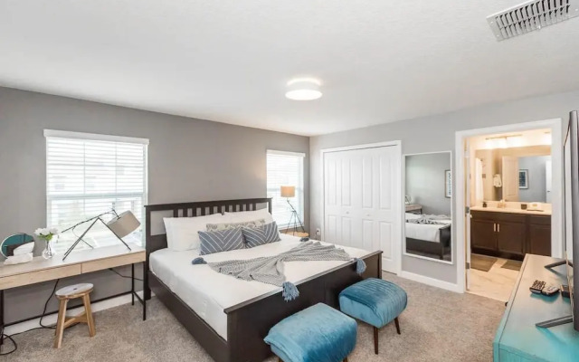 8924 SD - Luxury 4BR Townhome: Private Pool