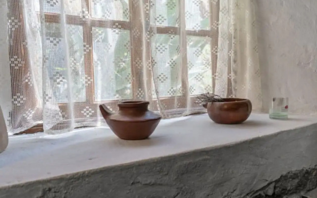 House Sleeps6-parking-garden-pool in Summer-pet