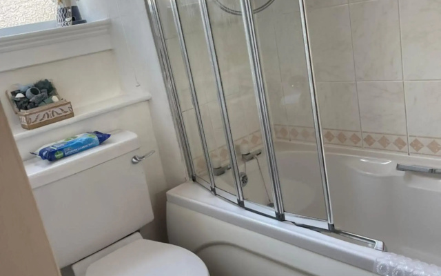 2 bed Harbourside apartment porthmadog