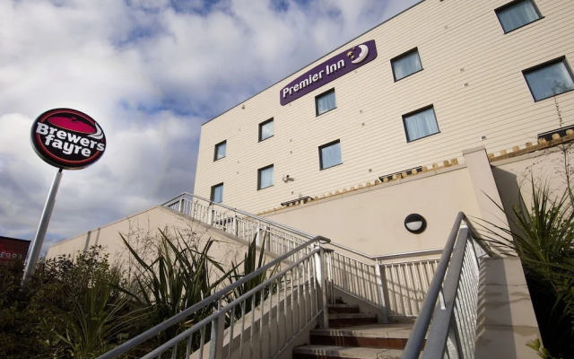 Premier Inn Exeter - M5 J29