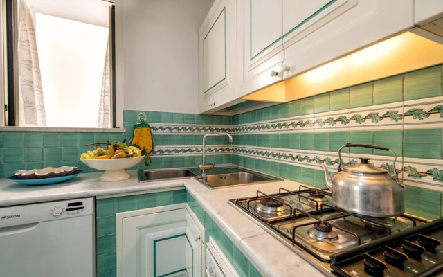 Upscale Central Amalfi Apartment In 19th-century Building