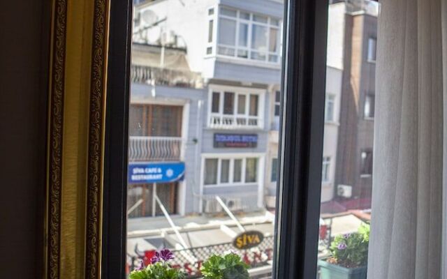 Blue Zerzevan Konak Hotel