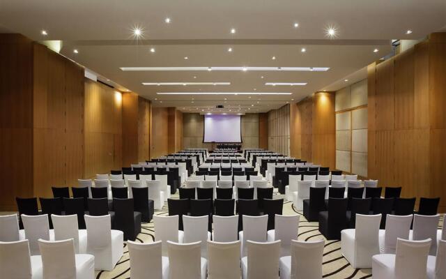 Novotel Kolkata Hotel & Residences Hotel