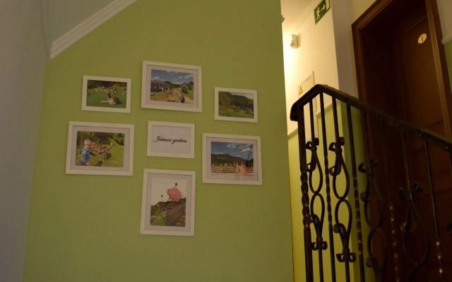 Rooms Pod Lipo Olimje
