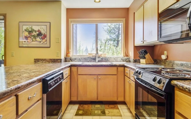 zRidge 03 2 Br condo by RedAwning