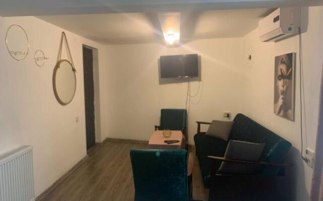 AIA Apartment
