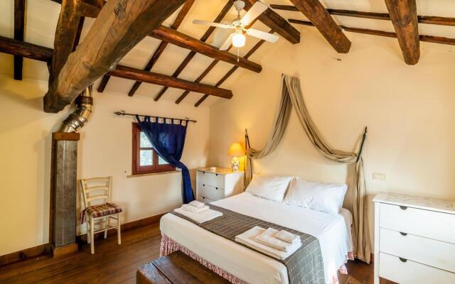 Amazing villa in Osimo with private garden
