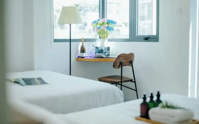 Urban Hotel