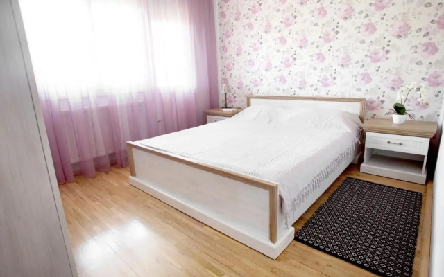 Rox Central Apartments 3