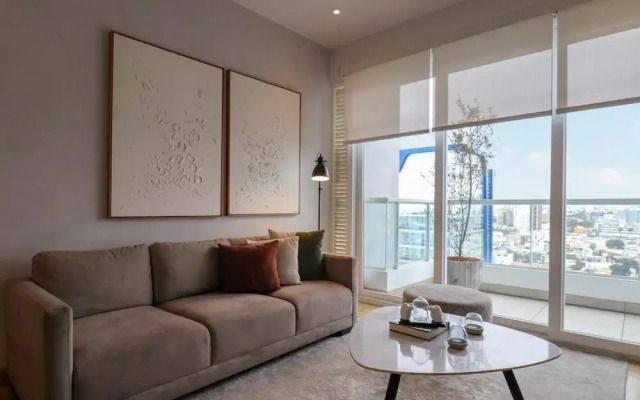 Elegant 3BR Duplex With Balcony in Miraflores
