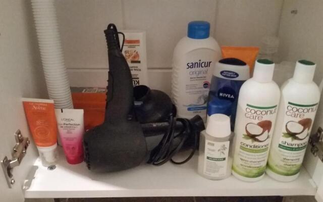 Bed and breakfast 28