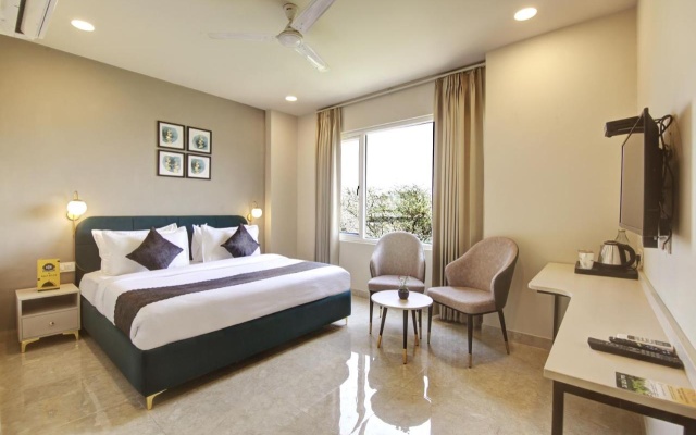Saltstayz Select - Golf Course Road & Sector 27