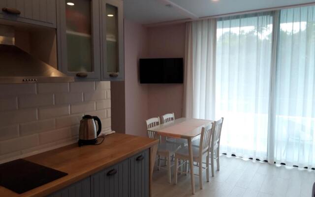 Green Line Apartment