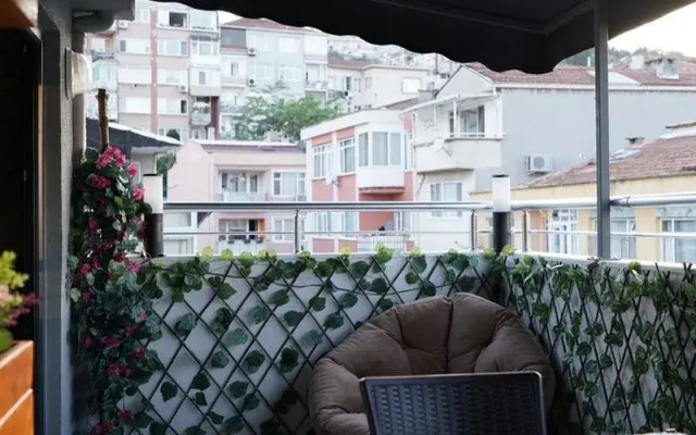 Middle Village Suit Hotel