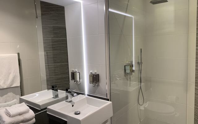 The Wheatsheaf Hotel Sandbach