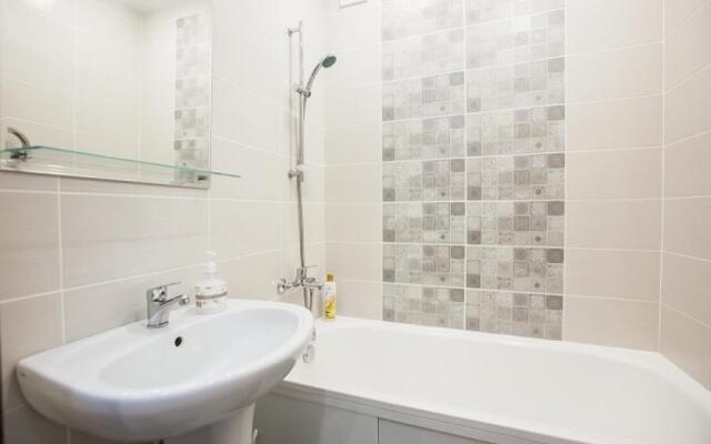 EasyRent on Ryabinovy Boulevard 6