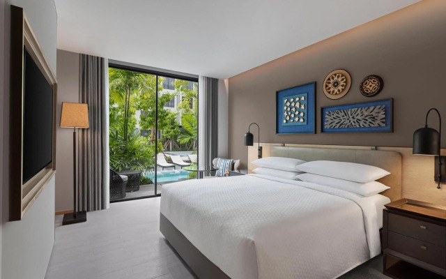 Four Points by Sheraton Phuket Patong Beach Resort