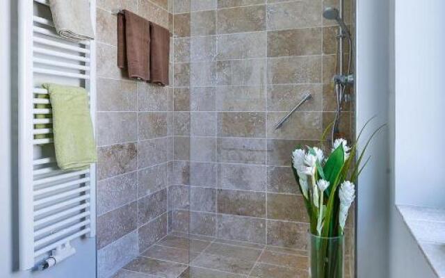 App-6-mit-suedbalkon-in-strandnaher-lage-baederstil-villa-in-wenningstedt-sylt