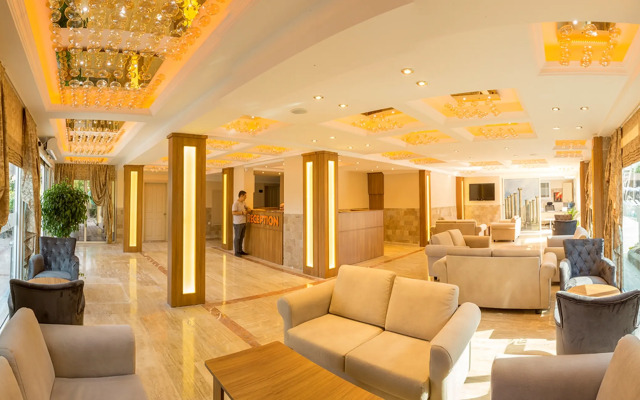 Rich Melissa Hotel