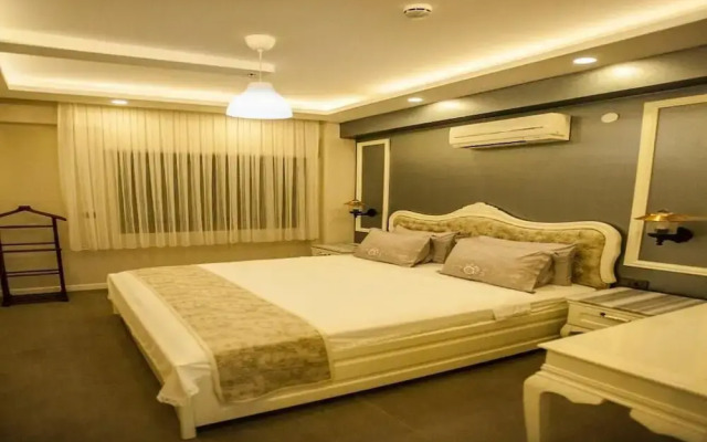 Lion Park Suits & Residence